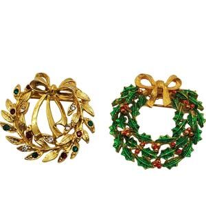 Holiday Wreath Brooch Christmas Pins Rhinestone Enamel Red Green Gold Tone 1970s